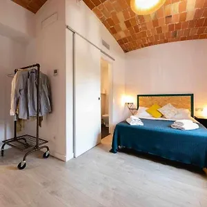 Newly Renovated W Pool & Bikeparking Pensjonat Girona